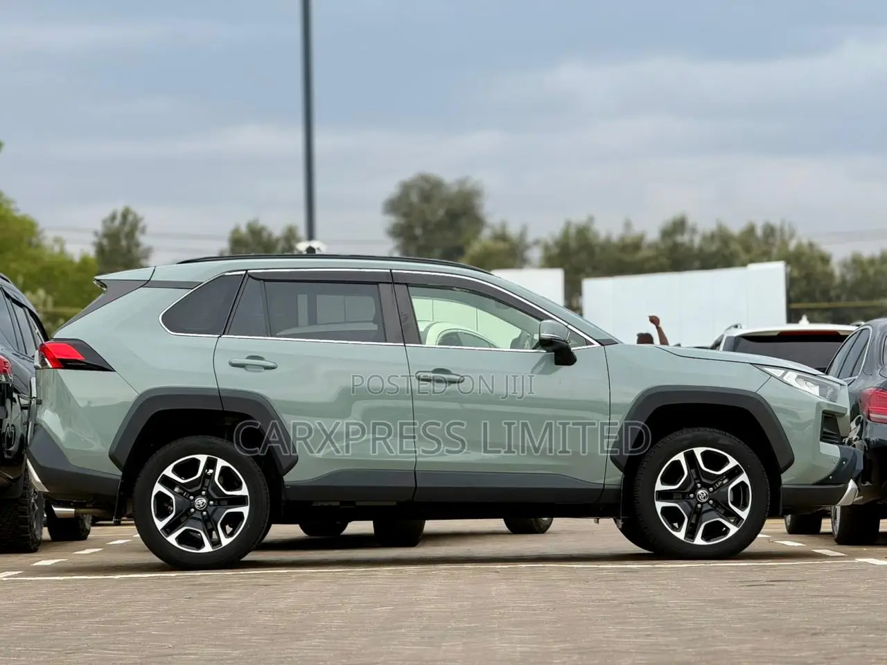 Toyota RAV4 Adventure AWD 2020 Green