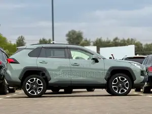 Toyota RAV4 Adventure AWD 2020 Green