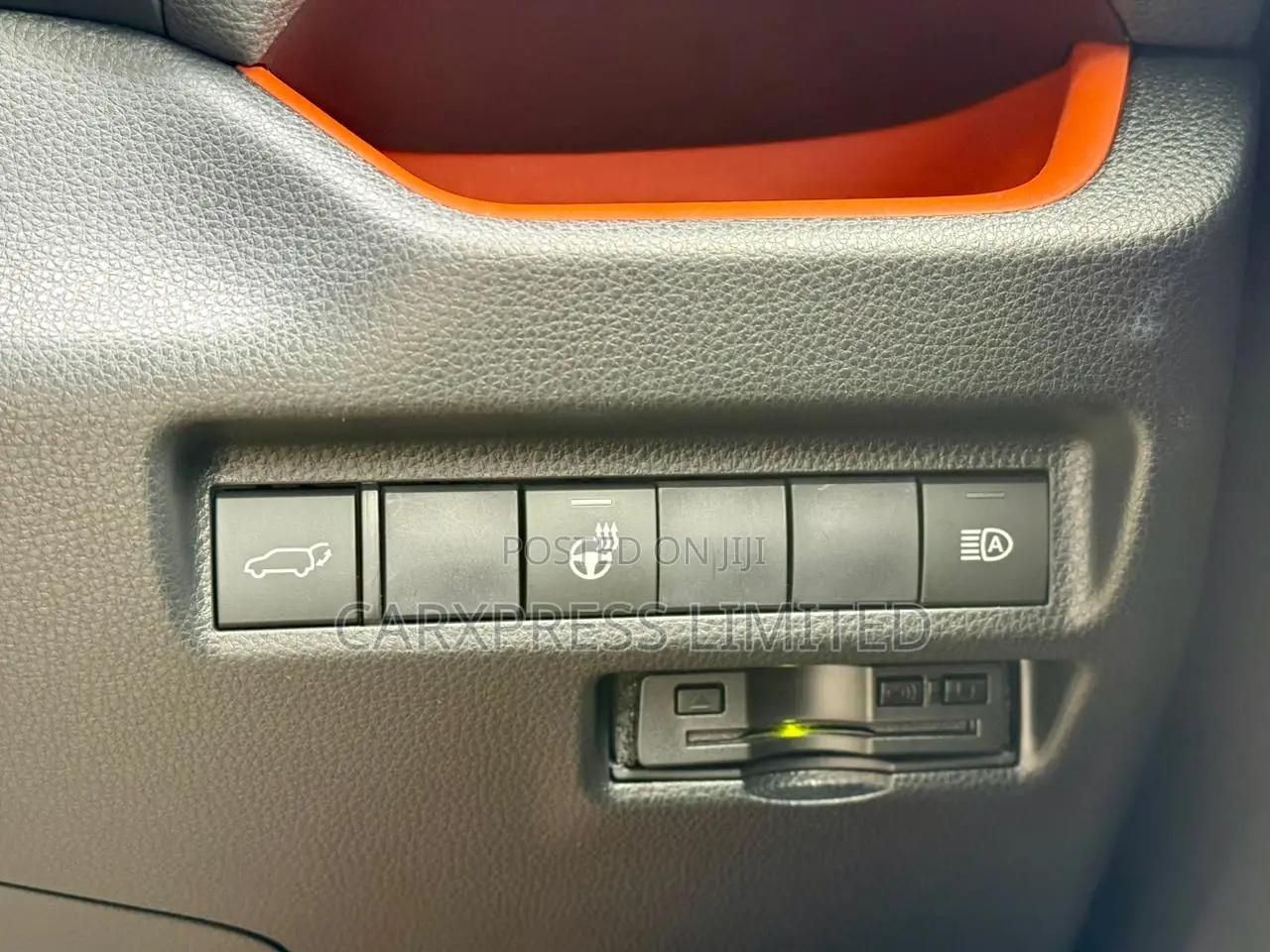 Toyota RAV4 Adventure AWD 2020 Green
