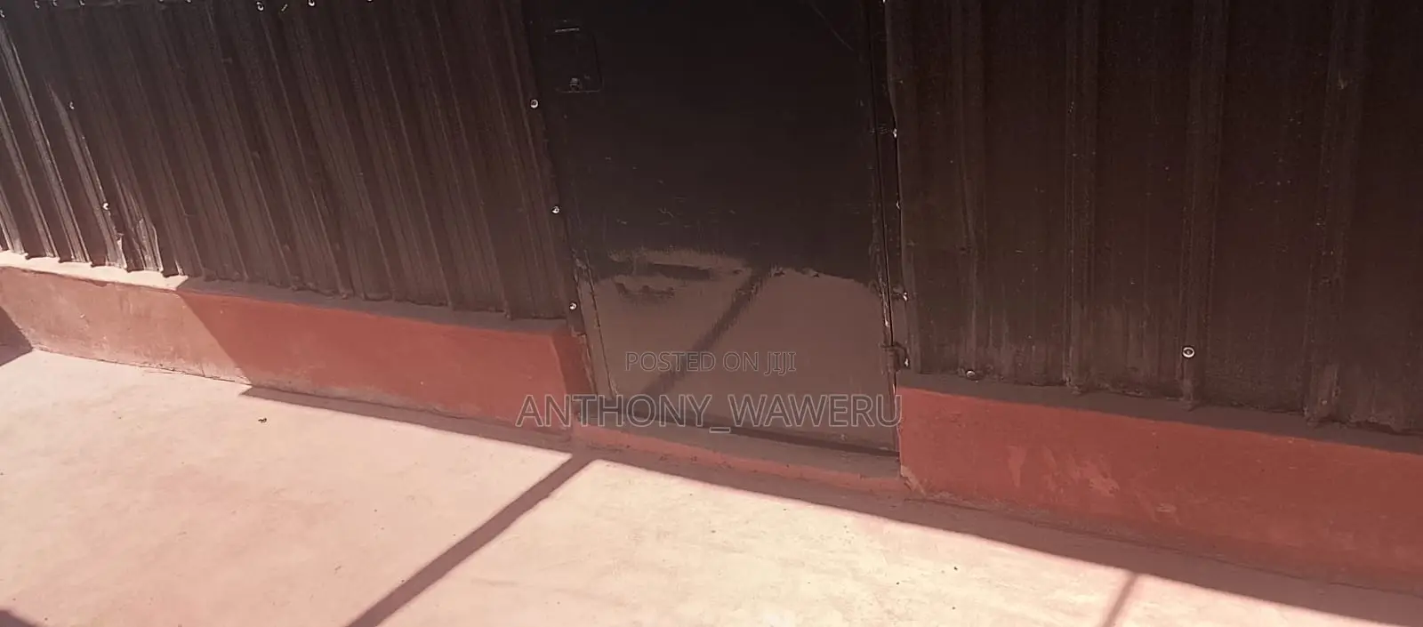 For Sale – 40/60 Plot,With Title + 9 New Single Rooms
