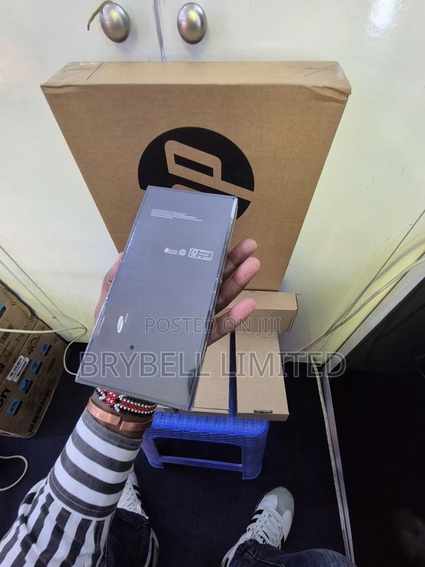 New Samsung Galaxy Z Flip 5 512 GB Black - thumbnail 4