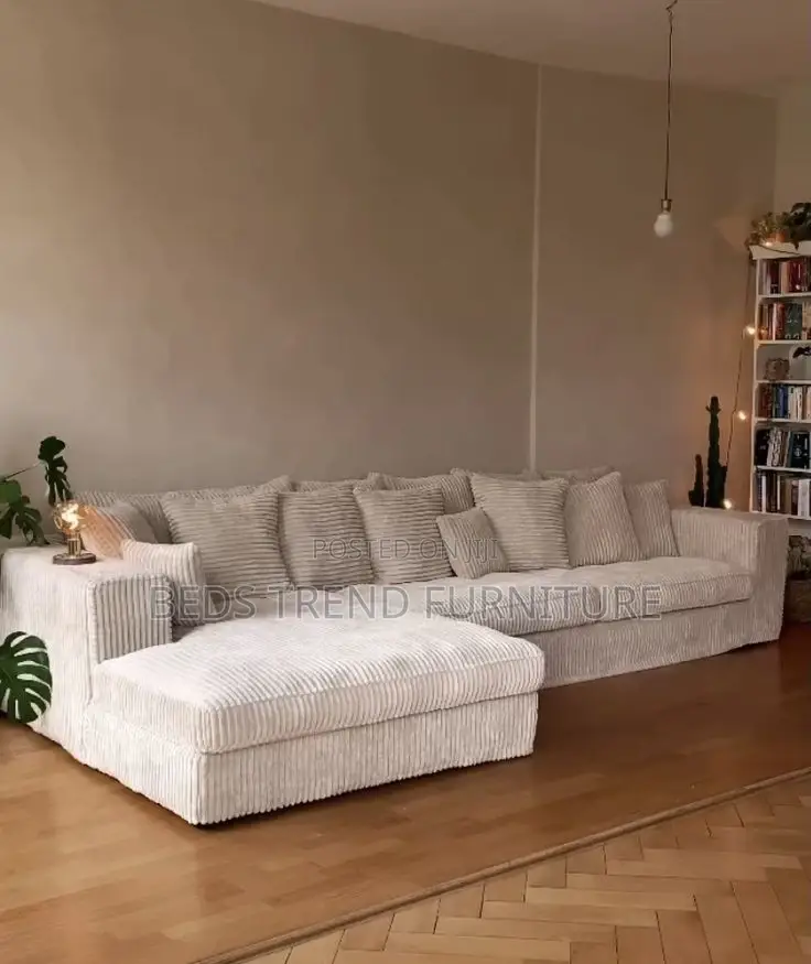Anonymous Moody 6 Seater L Seat
