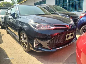 Toyota Corolla Fielder 1.5 Hybrid FWD 2019 Purple