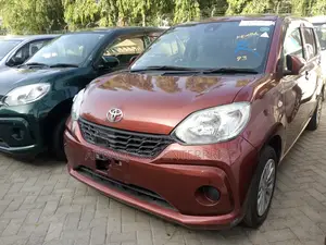 Toyota Passo 1.0 AWD 2017 Maroon