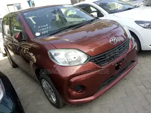 Toyota Passo 1.0 AWD 2017 Maroon