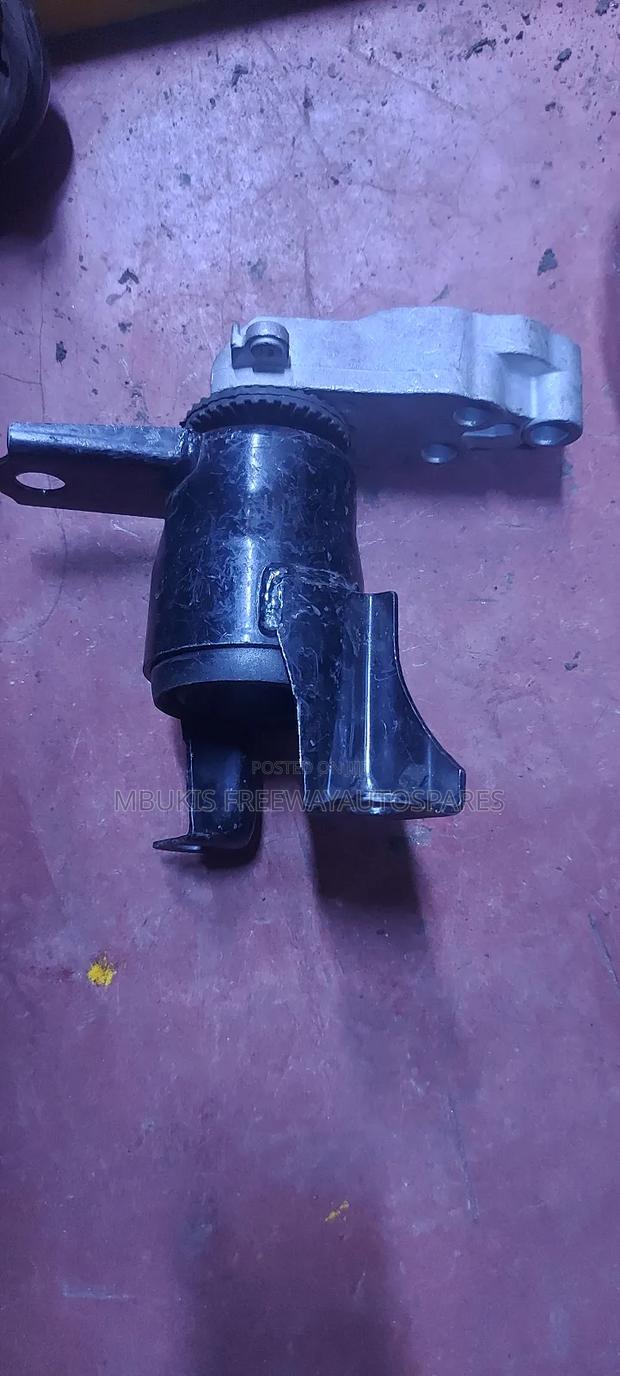 Mazda Demio Engine Mounting