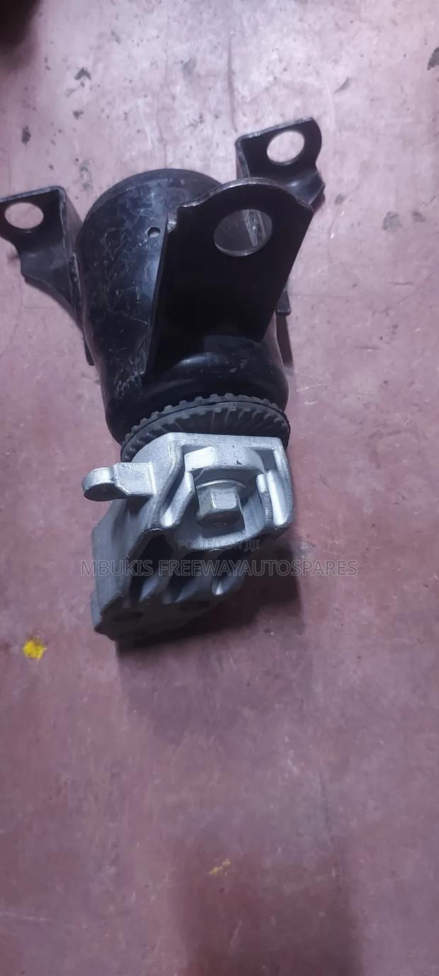 Mazda Demio Engine Mounting - thumbnail 2