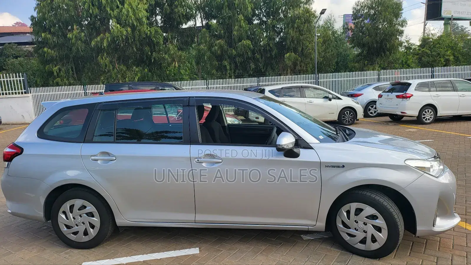 Toyota Corolla Fielder 1.5 Hybrid FWD 2018 Silver