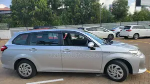 Toyota Corolla Fielder 1.5 Hybrid FWD 2018 Silver