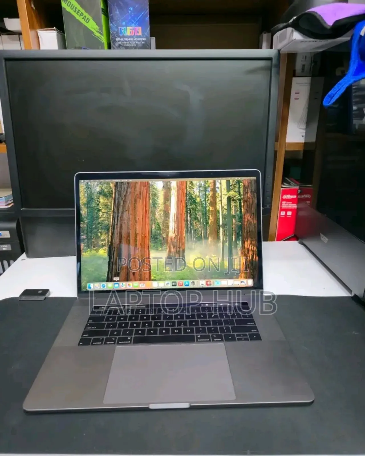 Laptop Apple MacBook Pro 2018 16GB Intel Core I7 SSD 256GB