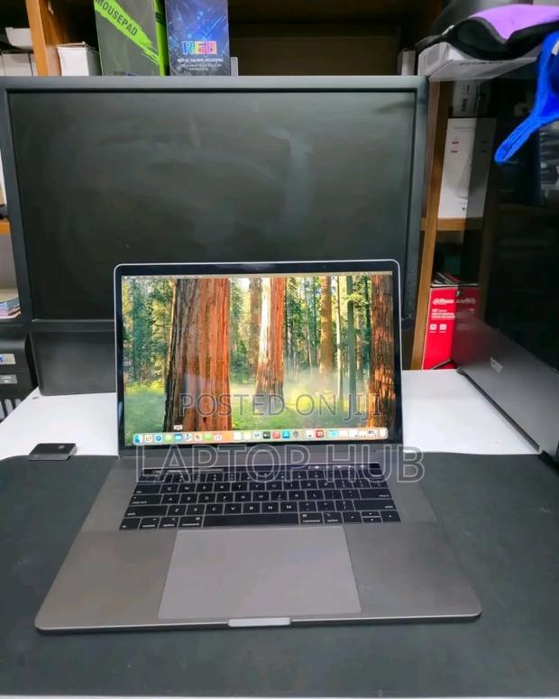 Laptop Apple MacBook Pro 2018 16GB Intel Core I7 SSD 256GB - thumbnail 3