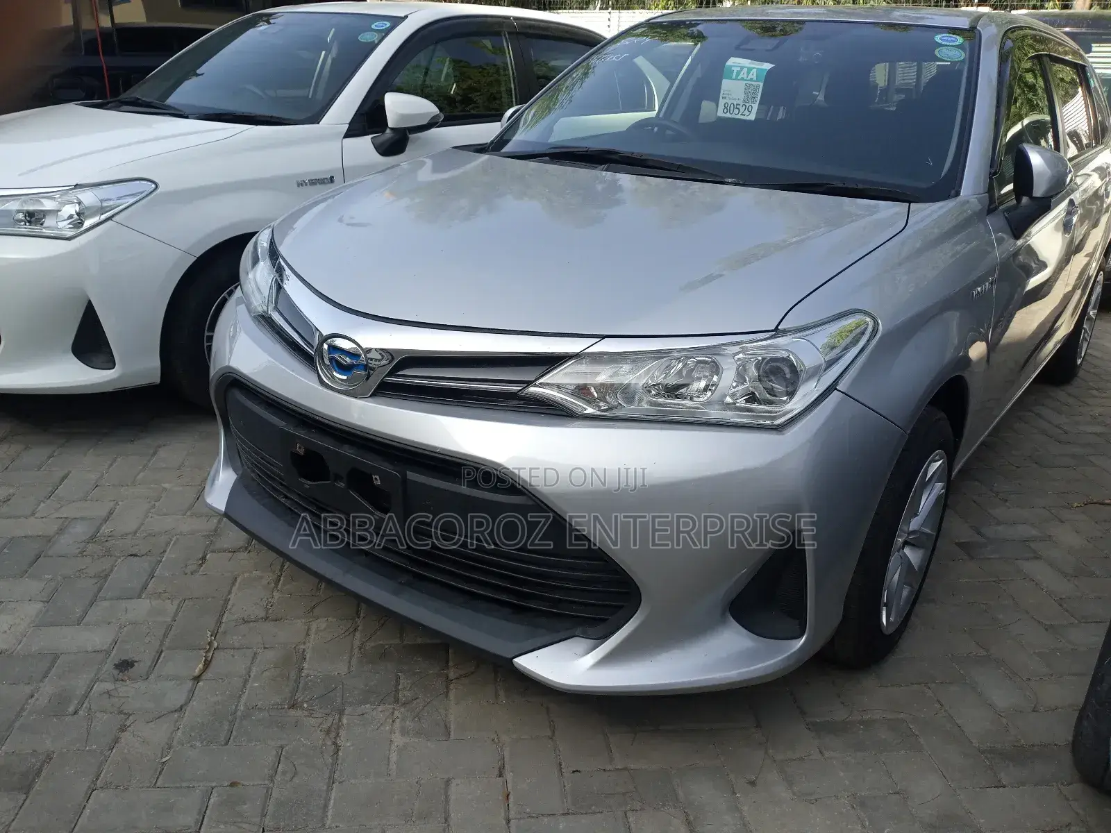 Toyota Corolla Fielder 1.5 Hybrid FWD 2017 Silver
