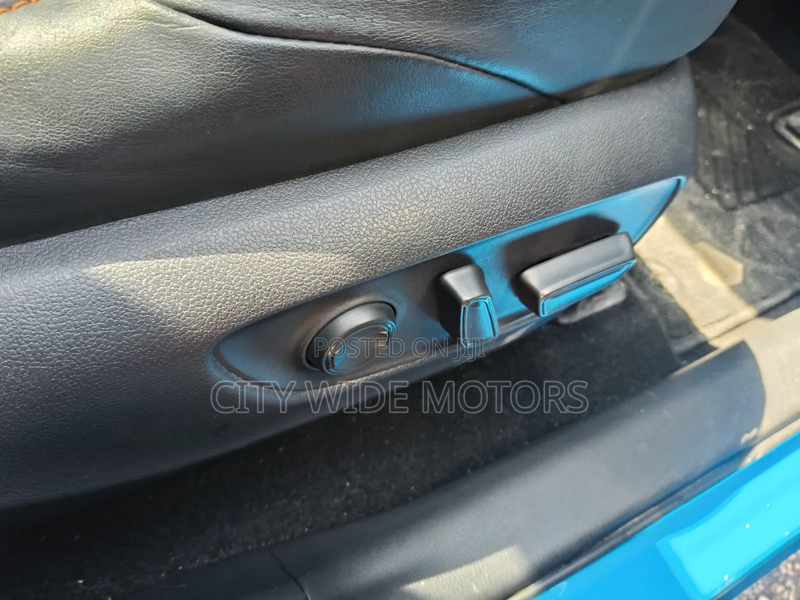 Toyota RAV4 Adventure 2019 Blue