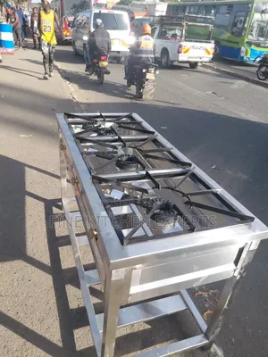 Decent 3 Burners Cooker.