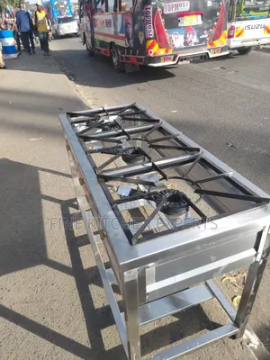 Decent 3 Burners Cooker.