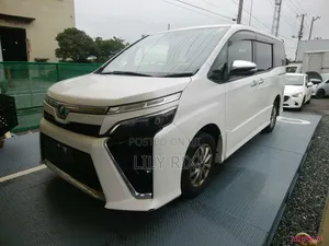 Toyota Voxy 2018 White