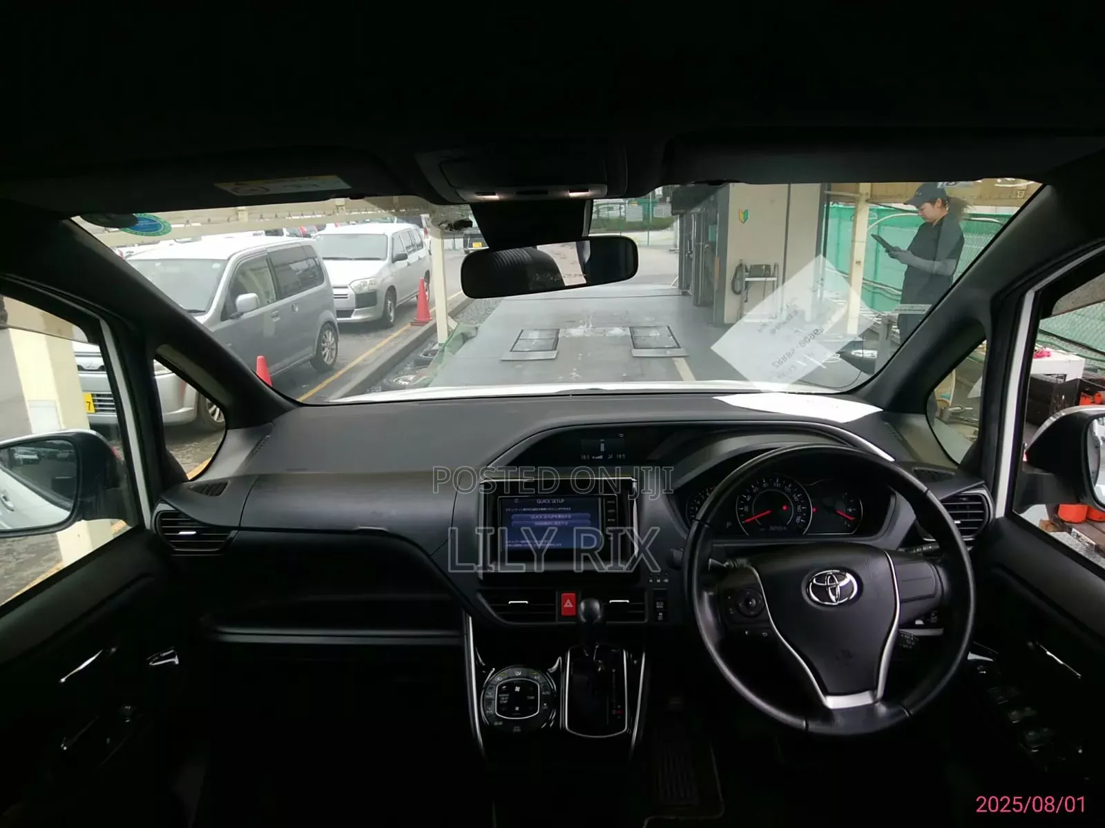 Toyota Voxy 2018 White