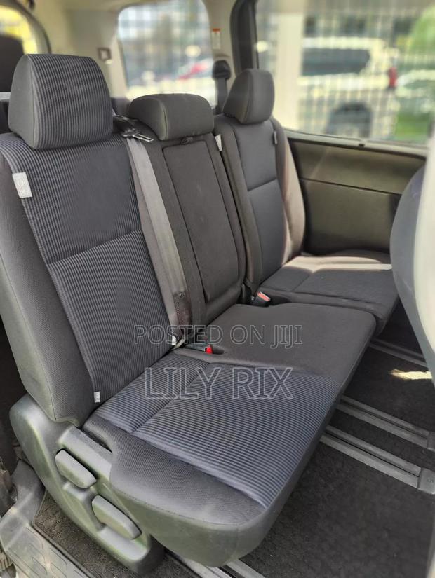 Toyota Voxy 2018 White - thumbnail 5