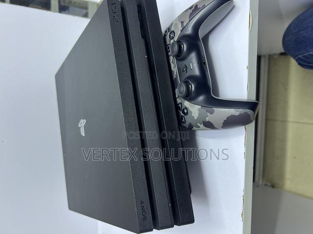 Play Station 4 Pro