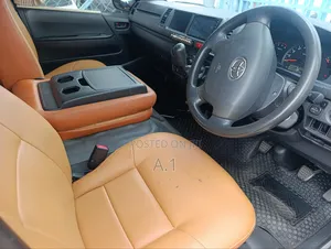 Toyota Grand HiAce 2019 Silver