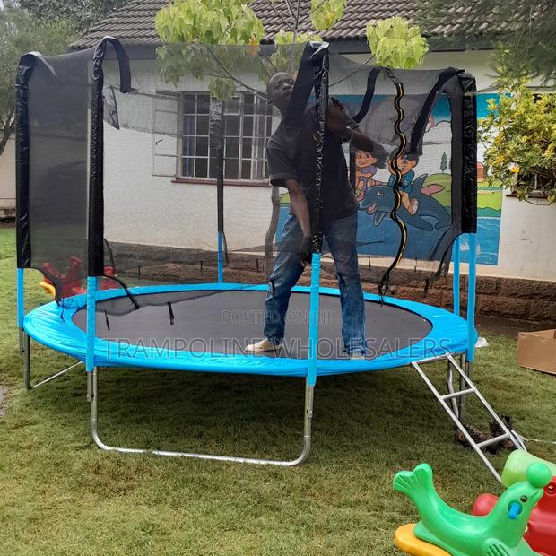 Outdoor Entertainment Trampoline Set