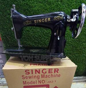 Singer Manual Sewing Machine, Model Ja2-1 - main view