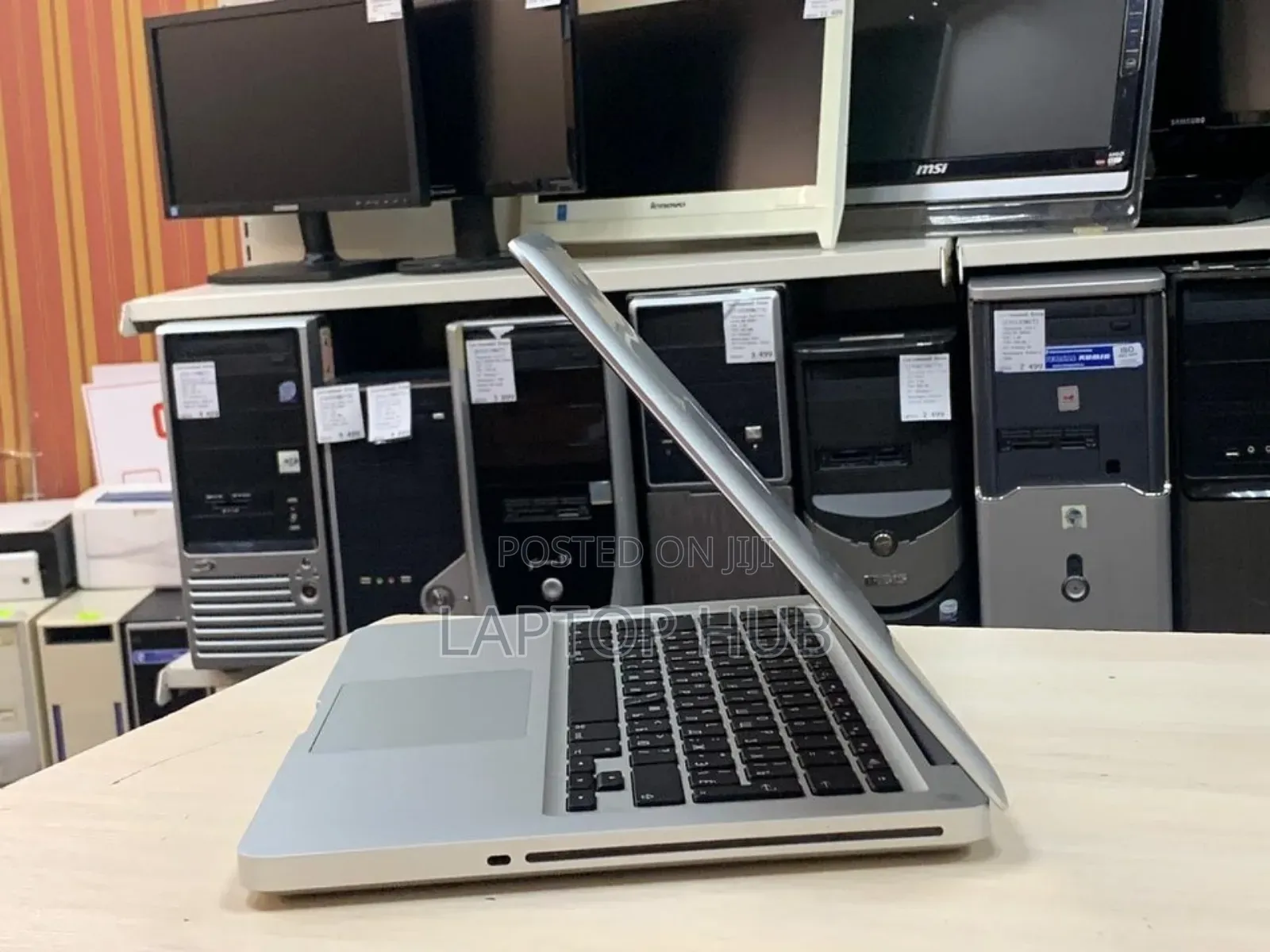 Laptop Apple MacBook Pro 2011 8GB Intel Core I7 HDD 500GB