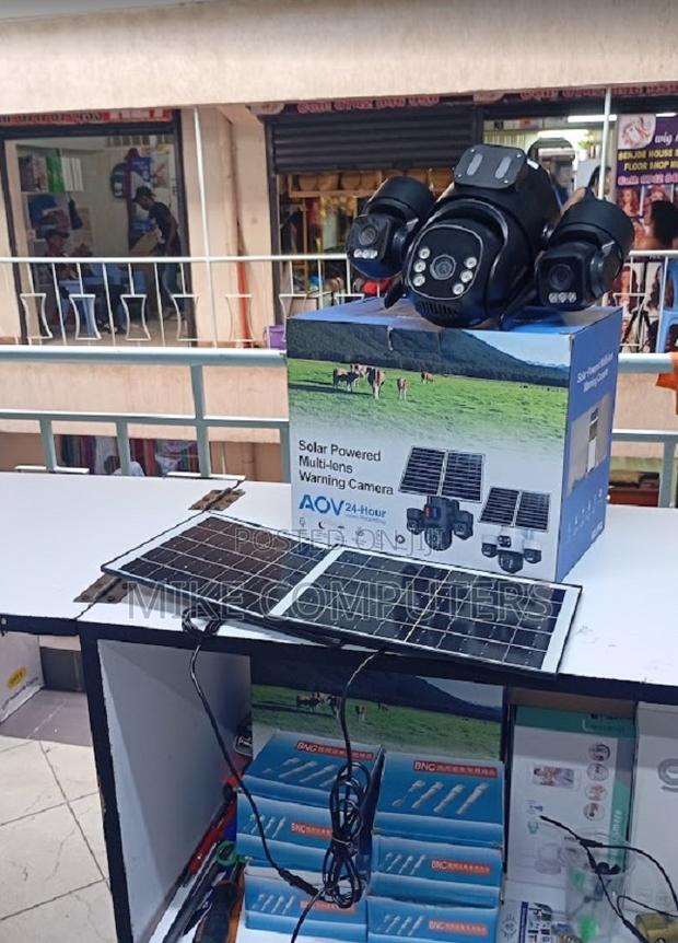 Triple Lens Triple Screens CCTV Solar Camera Dual Panel 4g - main view