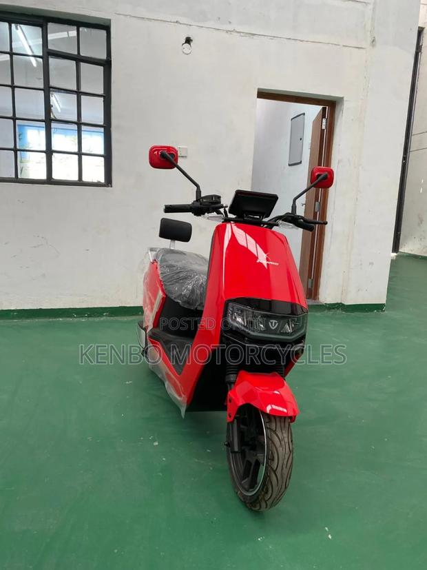 New Motorcycle 2025 White - thumbnail 2