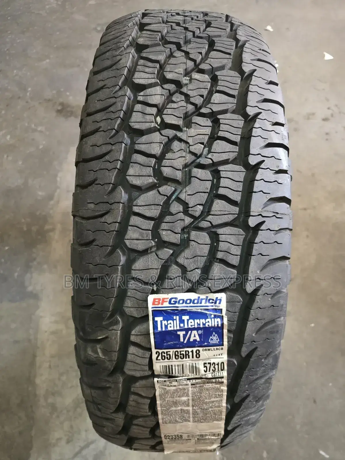 265 /65 R18 Bf Goodrich Tyres (Trail Terrein) U. S.A.