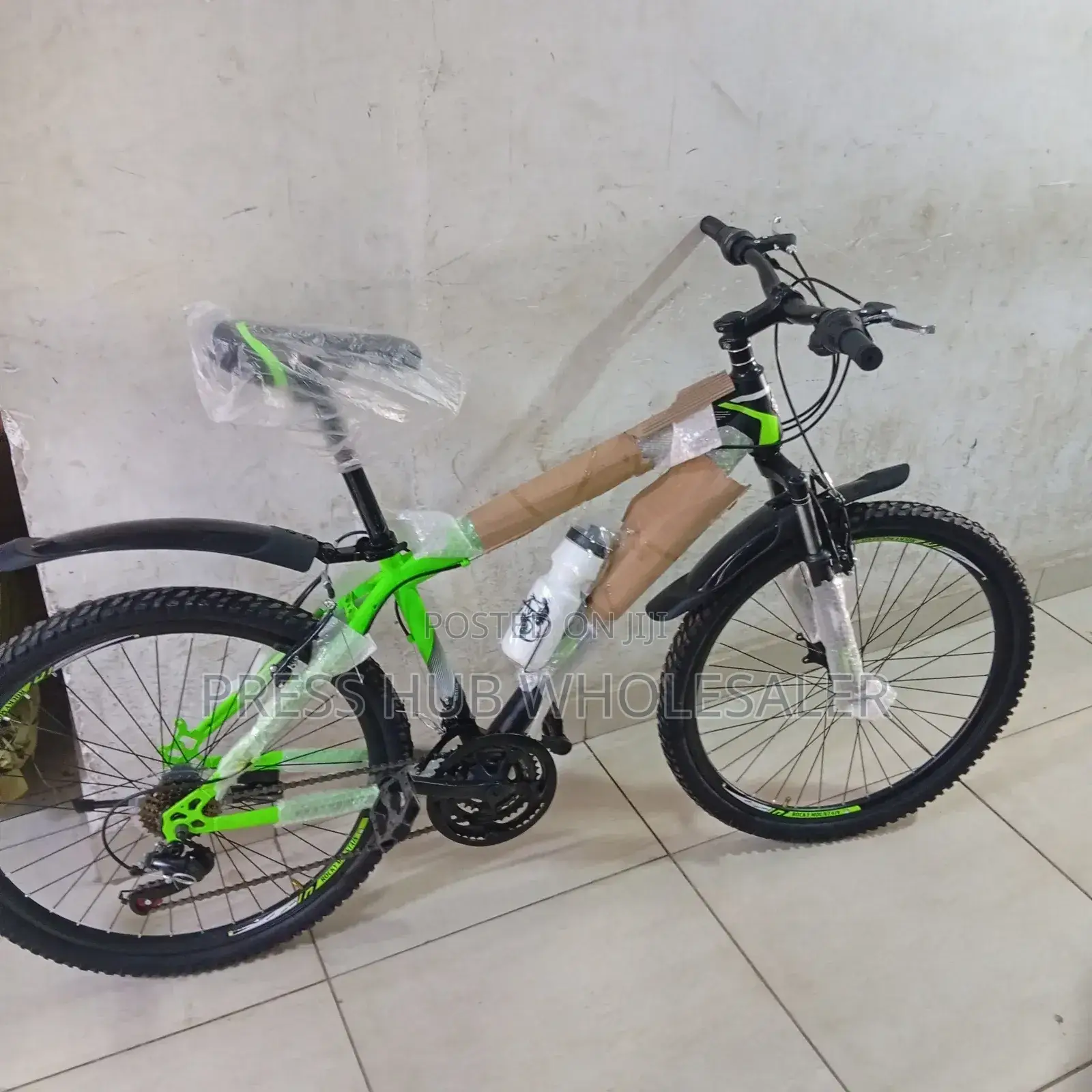 Rocky Mountain Adult Mountain Bike; 