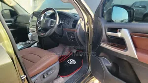 Toyota Land Cruiser 2019 Green