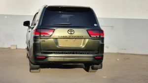 Toyota Land Cruiser 2019 Green