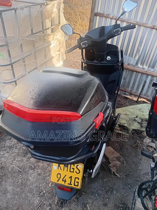 Motorcycle 2025 Black - thumbnail 6