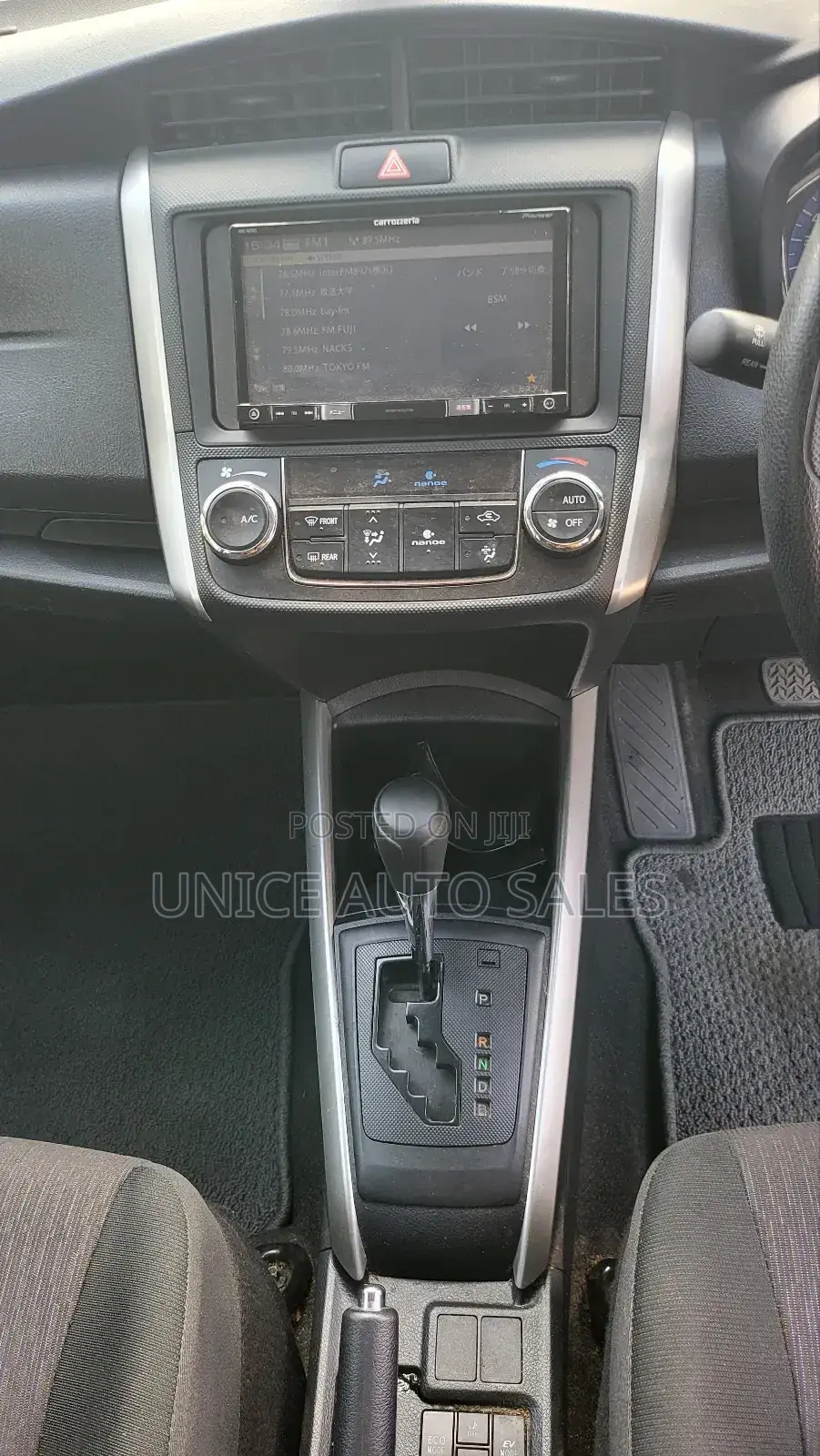 Toyota Corolla Fielder 1.5 Hybrid FWD 2018 Silver