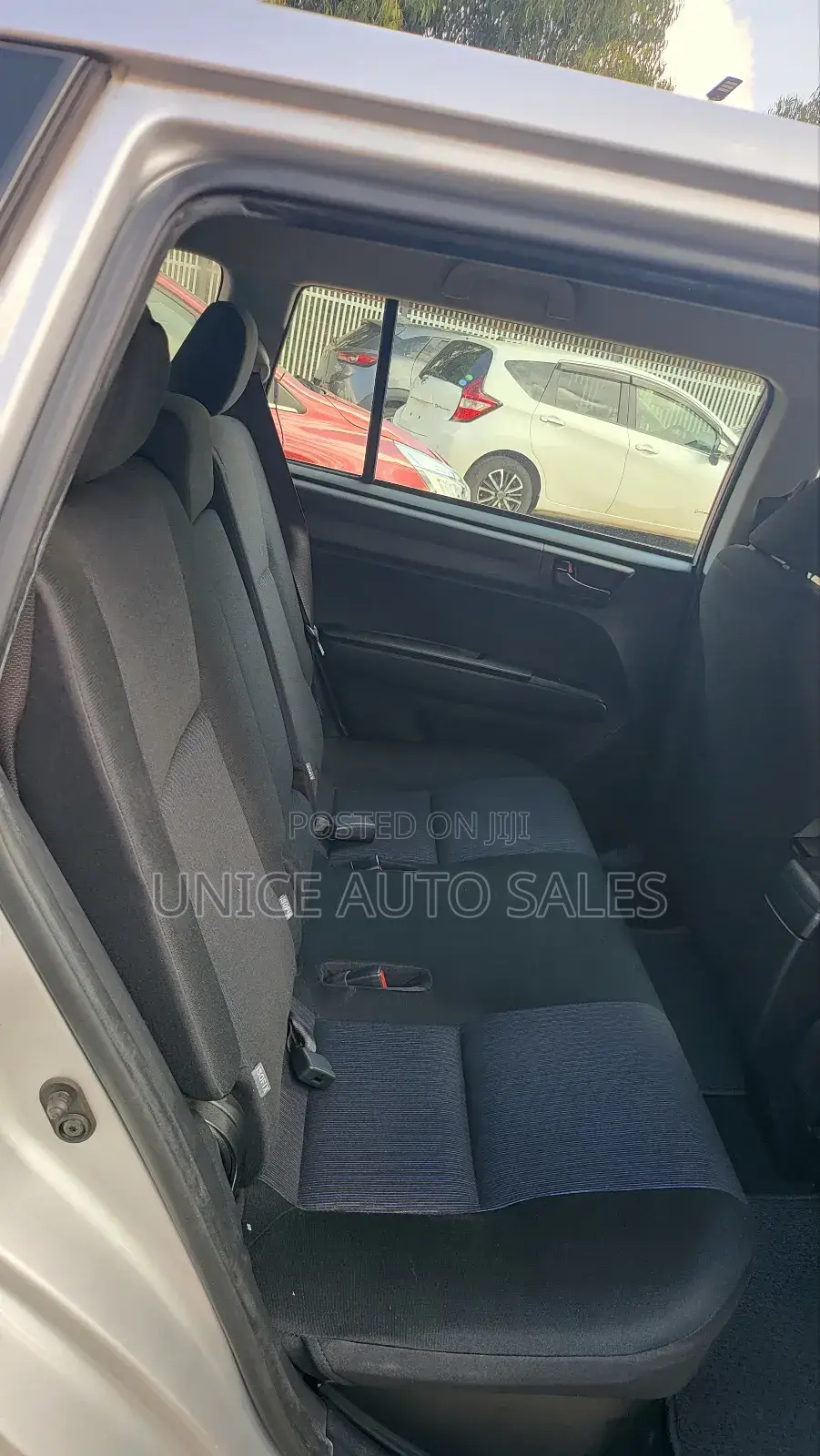 Toyota Corolla Fielder 1.5 Hybrid FWD 2018 Silver