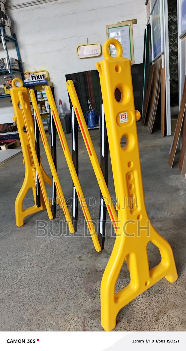 Foldable Plastic Traffic Barricade - main view