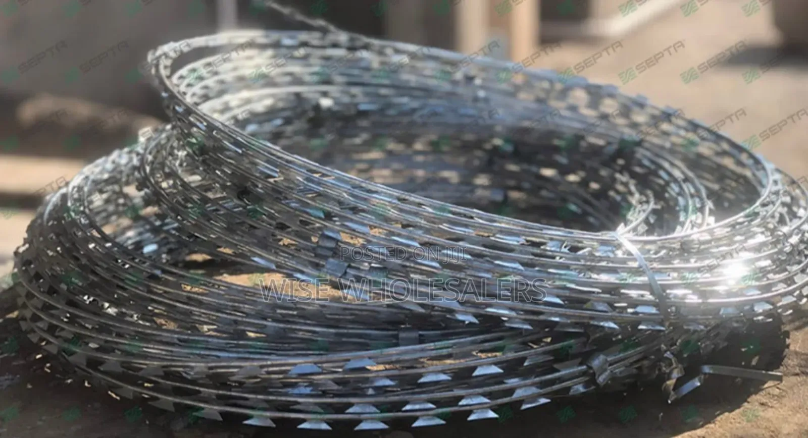 Concertina Razor Wire, √^ 