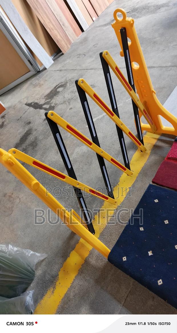 High Visibility Road Safety Barricade - thumbnail 3