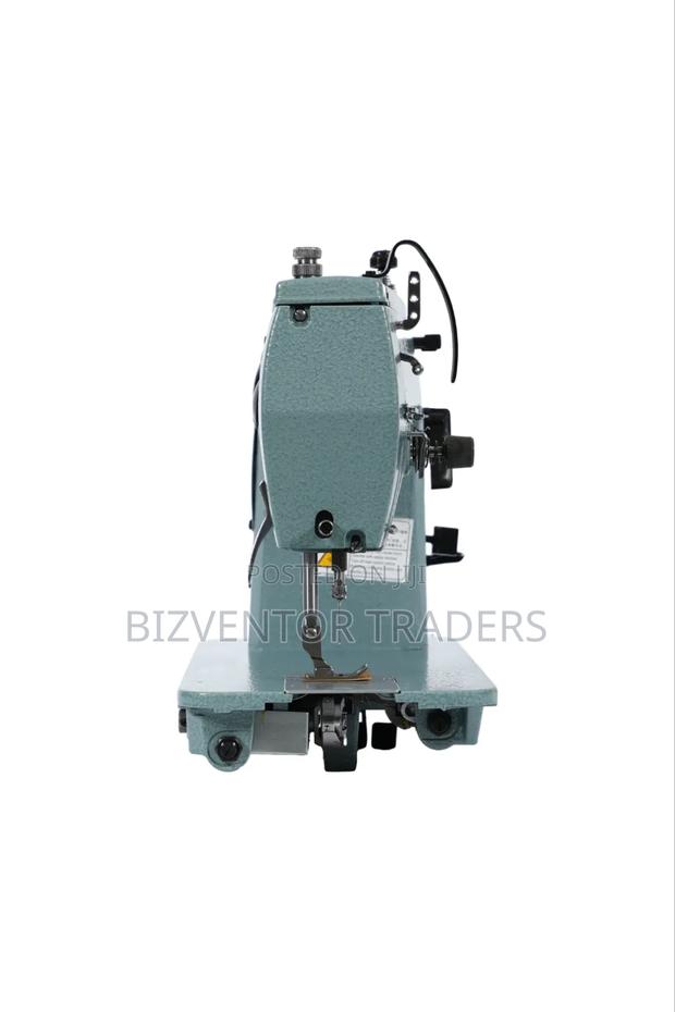 High-Speed Juki 20u33 Zigzag Machine for Professionals - thumbnail 2