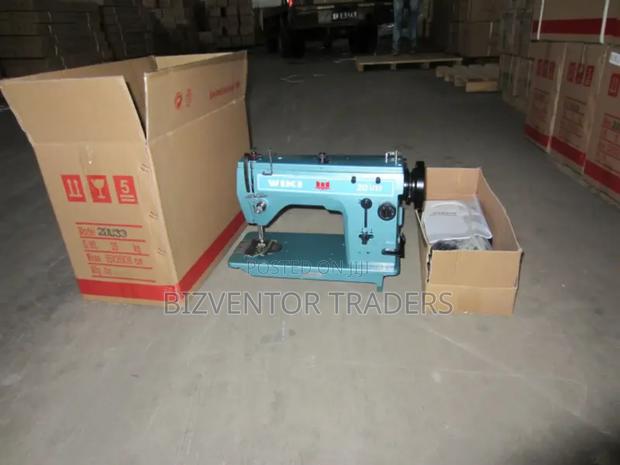 High-Speed Juki 20u33 Zigzag Machine for Professionals - thumbnail 3