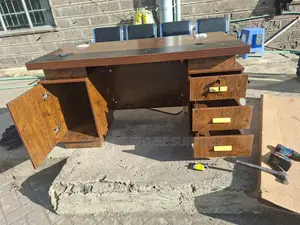 Modern 1.4m Executive Desk