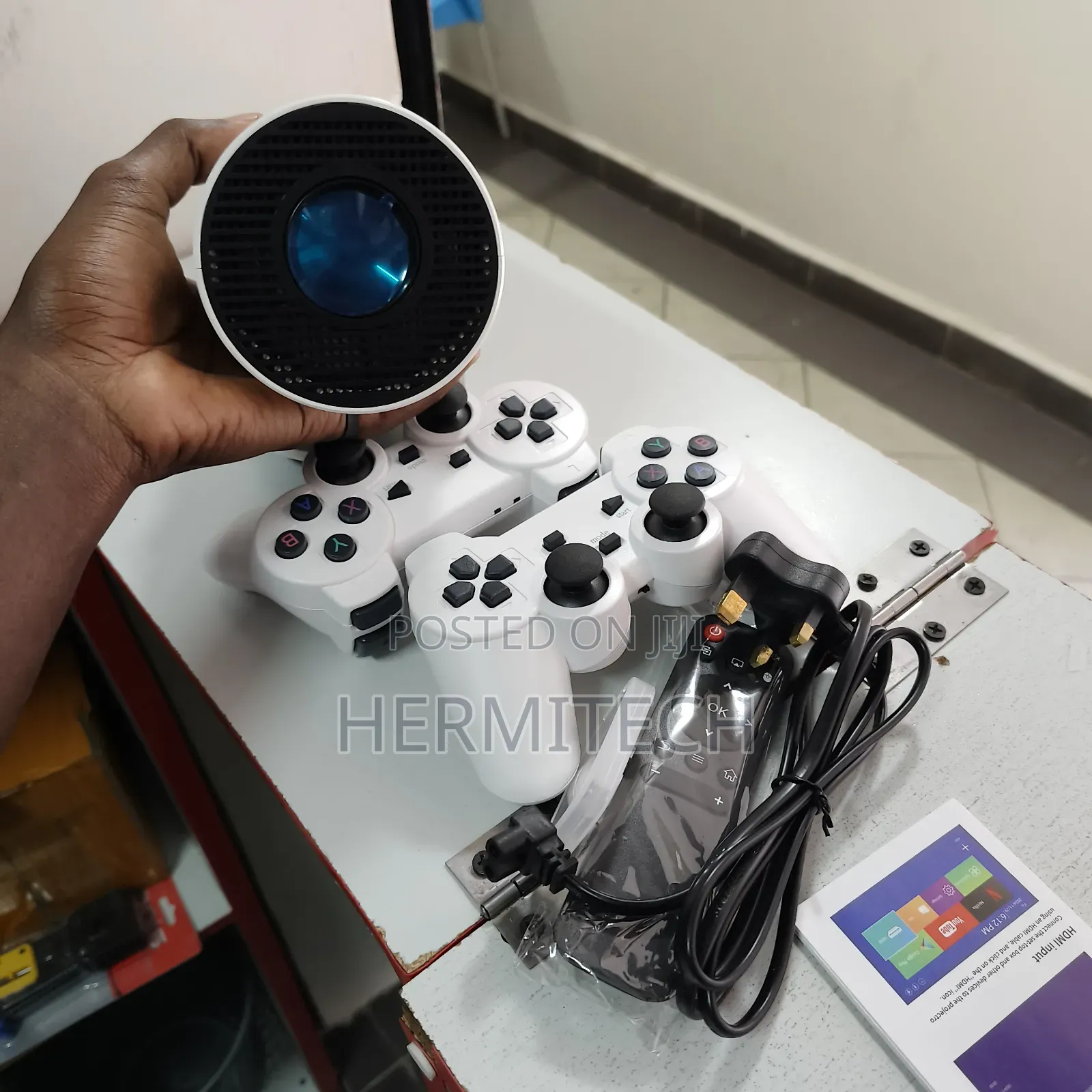 Gaming Projectors With Hy300 Console