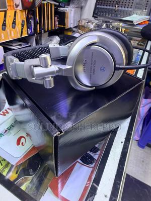 Sony MDR-V700 Dj Headphones - main view