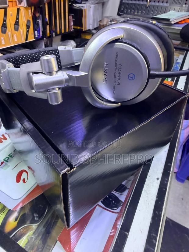 Sony MDR-V700 Dj Headphones - thumbnail 2