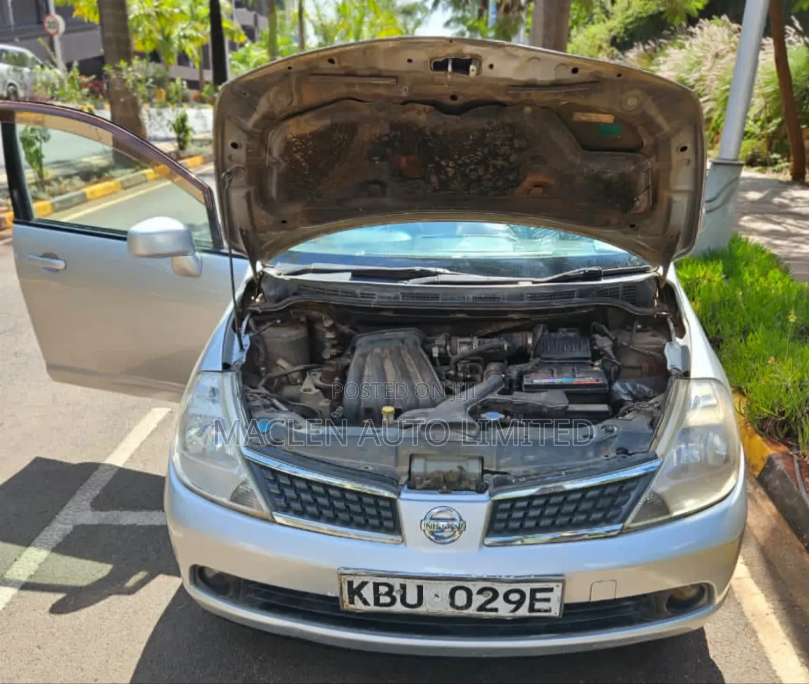 Nissan Tiida 2006 Silver