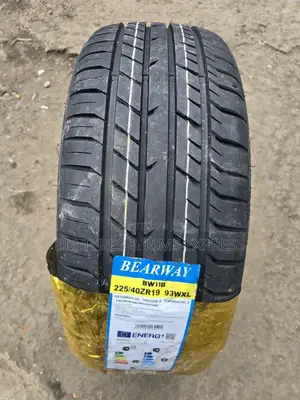 225 /40 R19 Bearway
