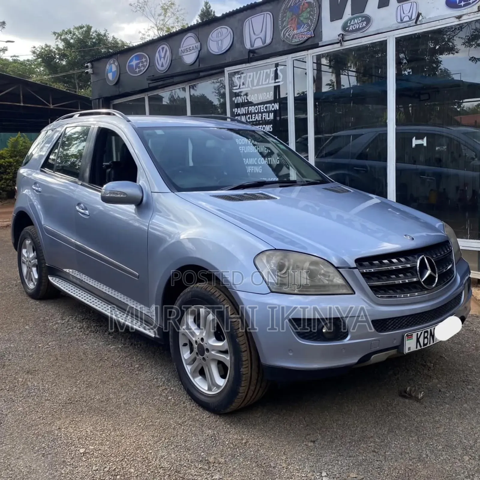 Mercedes-Benz C320 2009 Blue