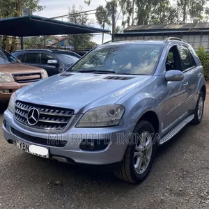 Mercedes-Benz C320 2009 Blue