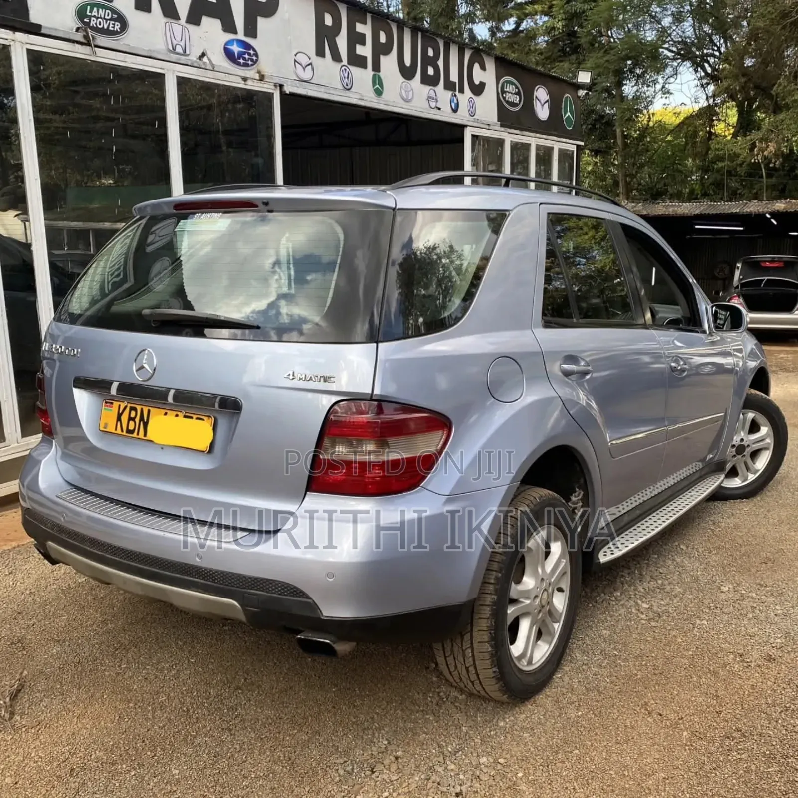 Mercedes-Benz C320 2009 Blue